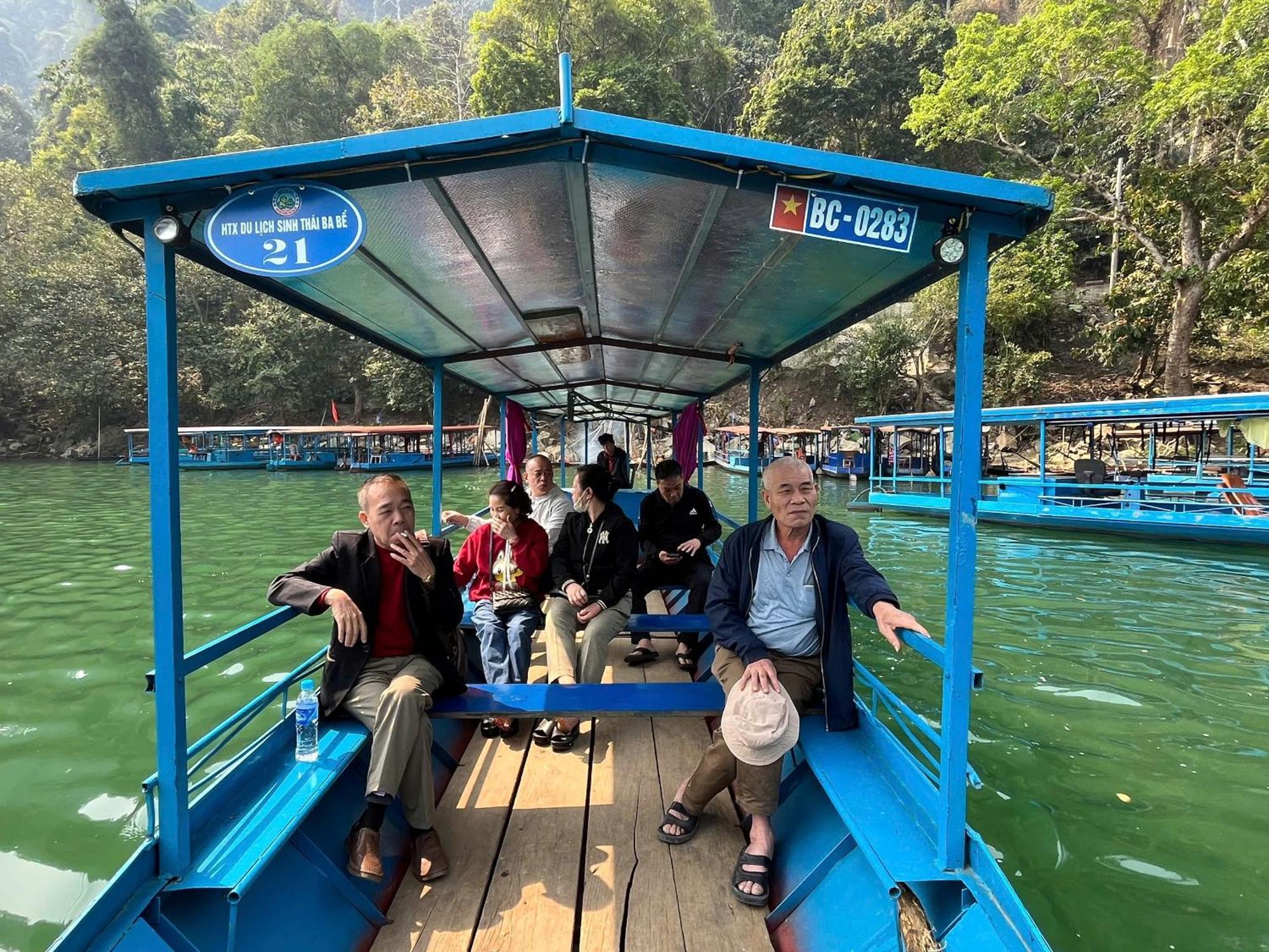 Duy Tuyen Ba Be Homestay Free Bbq Bac Kan Exterior foto